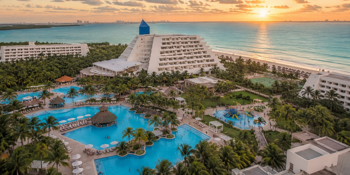 Grand Oasis Cancun large resort with water features and pools